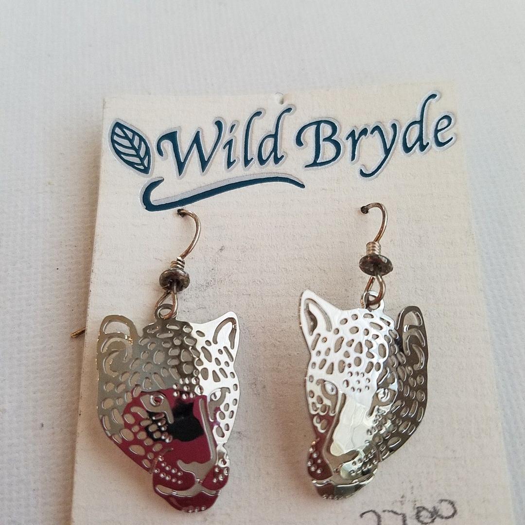 Wild Bryde Leopard Earrings Face Only, Naturalistic - Unofficial Africa Collector's Guide
