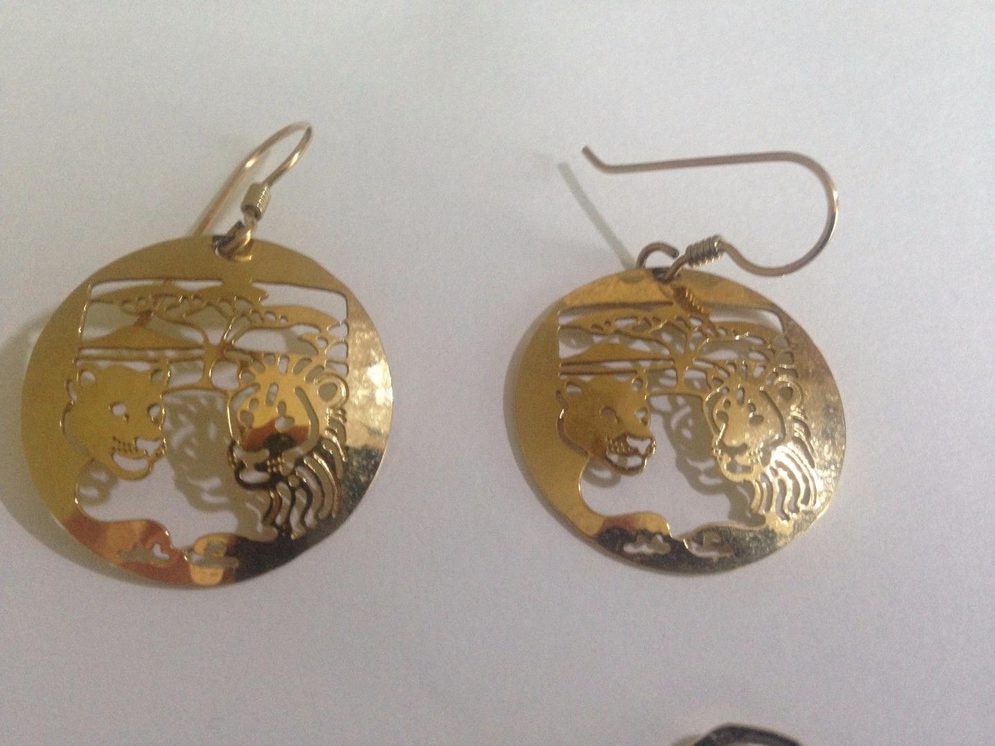Wild Bryde Lion Earrings Pairs & Families, Landscape, Face Only - Unofficial Africa Collector's Guide
