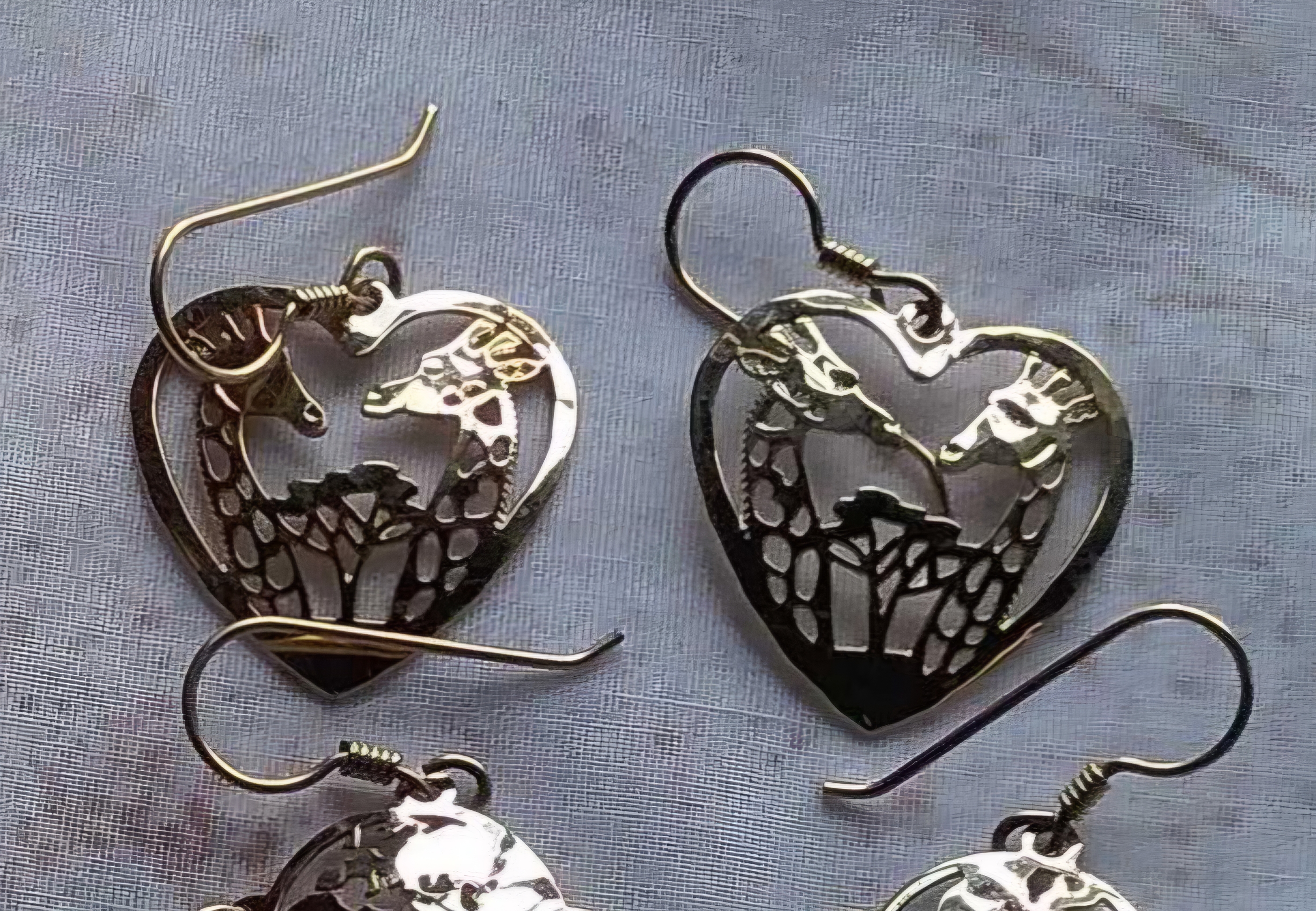 Wild Bryde Giraffe Earrings Face Only, Pairs & Families, Landscape - Unofficial Wild Bryde Collector's Guide