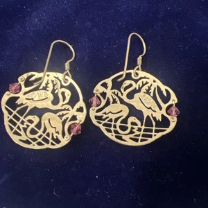 Wild Bryde Flamingo Earrings, Necklace, Brooch Full-Body, Framed, Pairs & Families - Unofficial Wild Bryde Collector's Guide