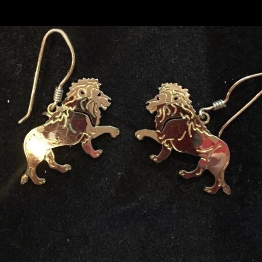Wild Bryde Lion Earrings Full Body, Naturalistic - Unofficial Africa Collector's Guide