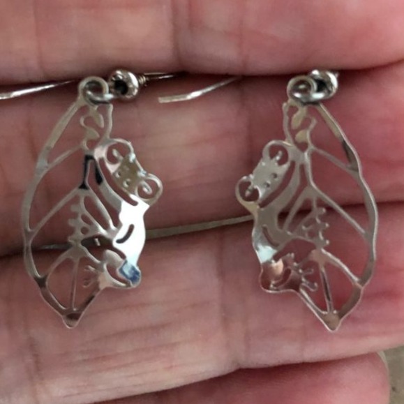 Wild Bryde Chorus Frog Earrings Whimsical, Landscape, Hallmark Photo - Unofficial Wild Bryde Collector's Guide