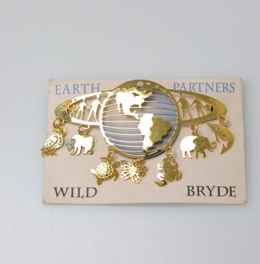 Wild Bryde Earth & Humpback Whale & Green Sea Turtle & Elephant & Butterfly & Frog & Bear & Spotted Owl Brooch Full-Body, Landscape, Framed - Unofficial Wild Bryde Collector's Guide