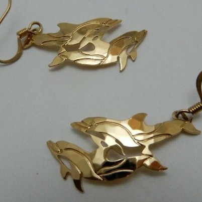 Wild Bryde Common Dolphin Earrings Pairs and Families, Full-Body, Species Photo - Unofficial Wild Bryde Collector's Guide
