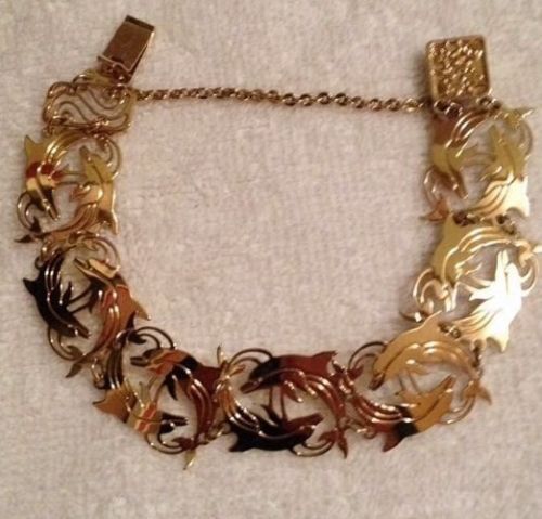 Wild Bryde Striped Dolphin Bracelet Full-Body, Pairs and Families, Species Photo - Unofficial Wild Bryde Collector's Guide