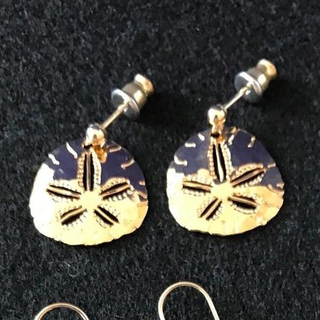 Wild Bryde Sand Dollar Earrings, Posts Species Photo - Unofficial Wild Bryde Collector's Guide
