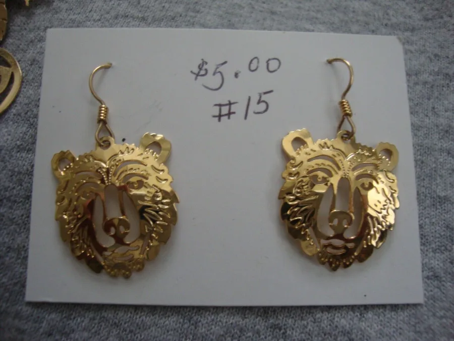 Wild Bryde Grizzly Bear Earrings Face Only, Naturalistic, Species Photo - Unofficial Wild Bryde Collector's Guide