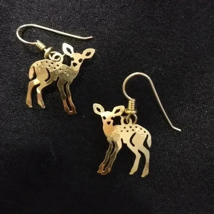 Wild Bryde White-Tailed Deer Earrings Full-Body, Framed, Species Photo - Unofficial Wild Bryde Collector's Guide