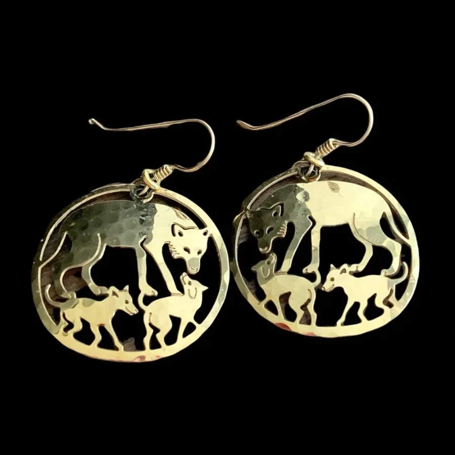 Wild Bryde Gray Wolf Earrings, Brooch Full-Body, Framed, Pairs and Families - Unofficial Wild Bryde Collector's Guide