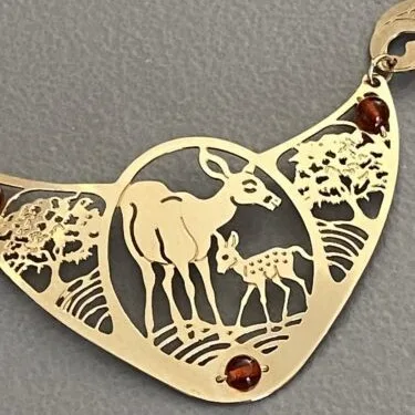 Wild Bryde White-Tailed Deer Necklace Full-Body, Landscape, Framed - Unofficial Wild Bryde Collector's Guide