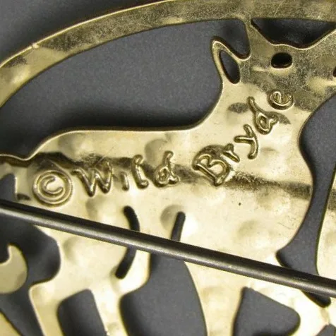 Wild Bryde Gray Wolf Brooch Full-Body, Whimsical, Framed - Unofficial Wild Bryde Collector's Guide