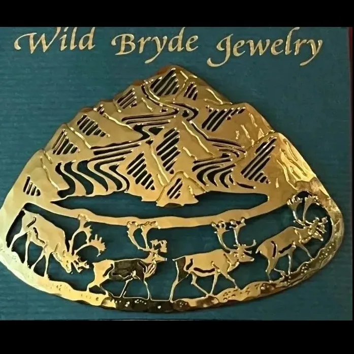 Wild Bryde Elk Brooch Full-Body, Landscape, Framed - Unofficial Wild Bryde Collector's Guide