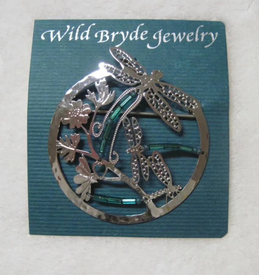 Wild Bryde Dragonfly Brooch Full-Body, Landscape, Framed - Unofficial Wild Bryde Collector's Guide