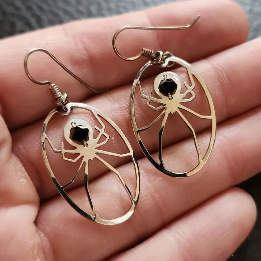 Wild Bryde Black Widow Earrings Full-Body, Framed, Beading - Unofficial Wild Bryde Collector's Guide