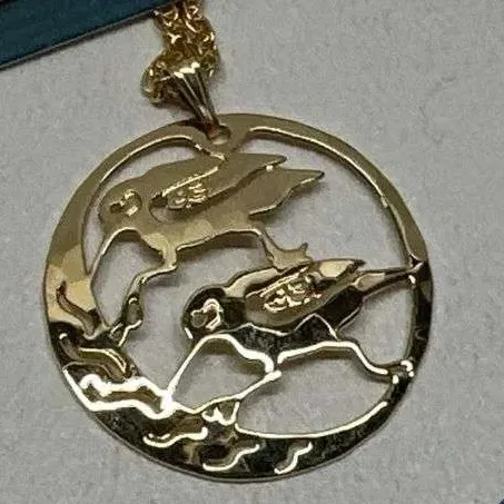 Wild Bryde Sandpiper Pendant Full-Body, Framed - Unofficial Wild Bryde Collector's Guide