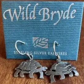 Wild Bryde Galapagos Tortoise Earrings Full-Body - Unofficial Wild Bryde Collector's Guide