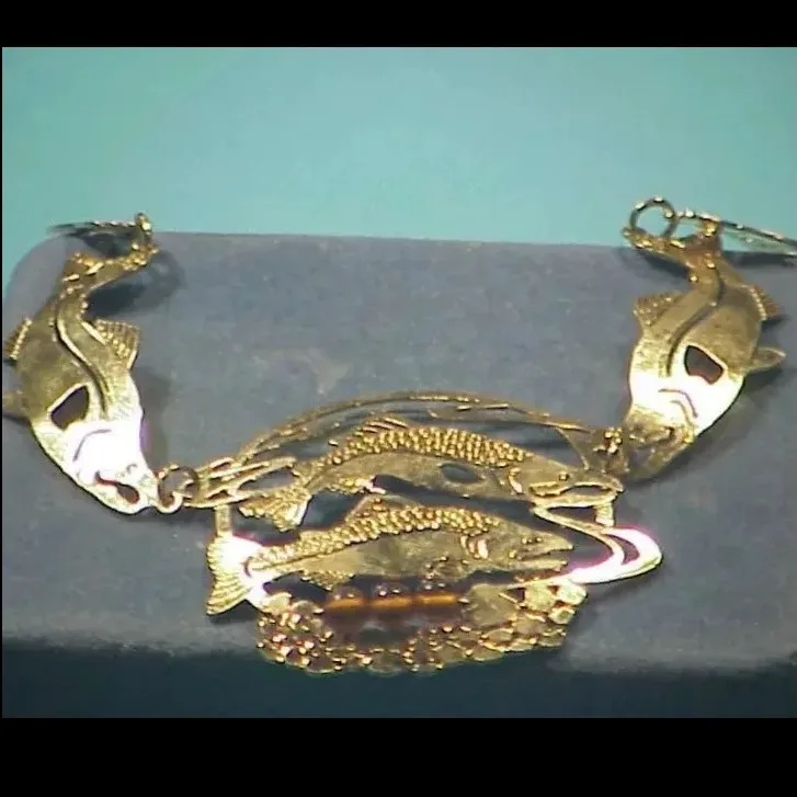 Wild Bryde Salmon & Rainbow Trout Necklace Full-Body, Landscape, Framed - Unofficial Wild Bryde Collector's Guide