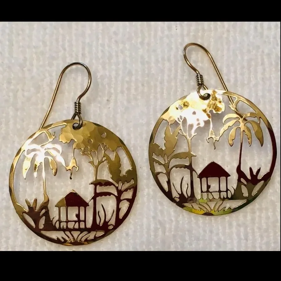 Wild Bryde Landscape Brooch, Earrings Full-Body, Framed, Landscape - Unofficial Wild Bryde Collector's Guide