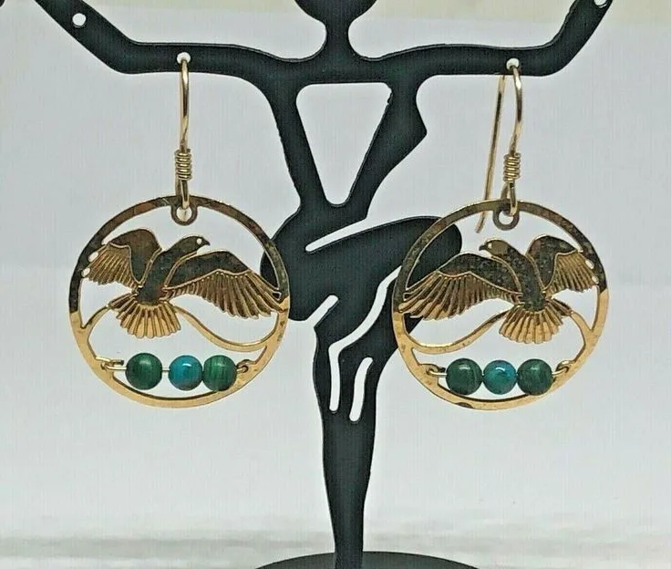 Wild Bryde Red-Tailed Hawk Earrings Full-Body, Beading - Unofficial Wild Bryde Collector's Guide