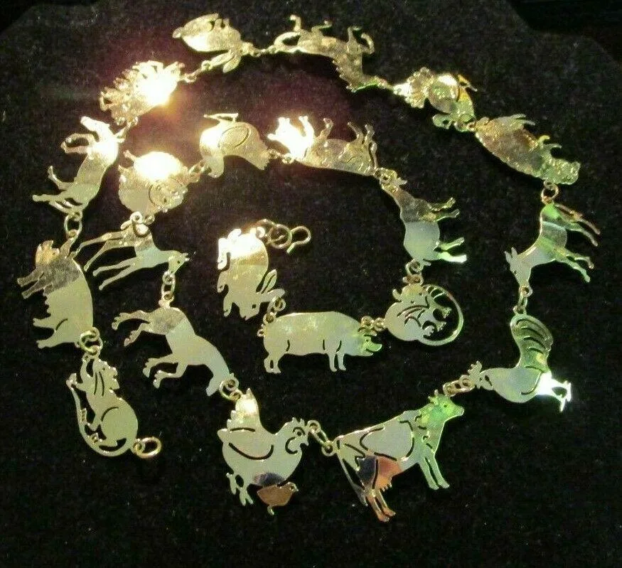 Wild Bryde Cow & Mouse & Rat & Rooster & Chicken & Domestic Rabbit & Pig & Horse & Sheep & Goat & Turkey Necklace Full-Body, Pairs and Families - Unofficial Wild Bryde Collector's Guide