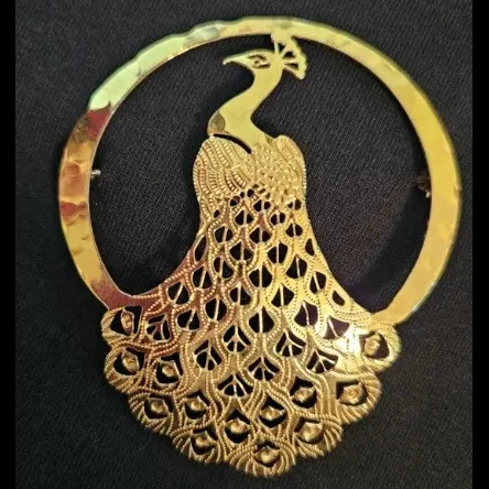 Wild Bryde Peacock Brooch Full-Body, Framed - Unofficial Wild Bryde Collector's Guide