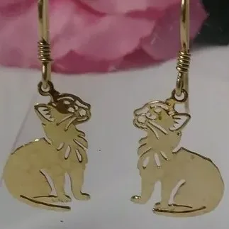 Wild Bryde Maine Coon Earrings Full-Body - Unofficial Wild Bryde Collector's Guide