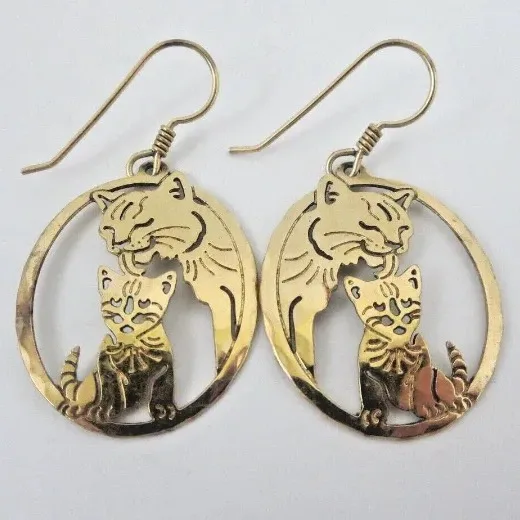 Wild Bryde Tabby & Kitten Earrings Full-Body, Framed, Pairs and Families - Unofficial Wild Bryde Collector's Guide