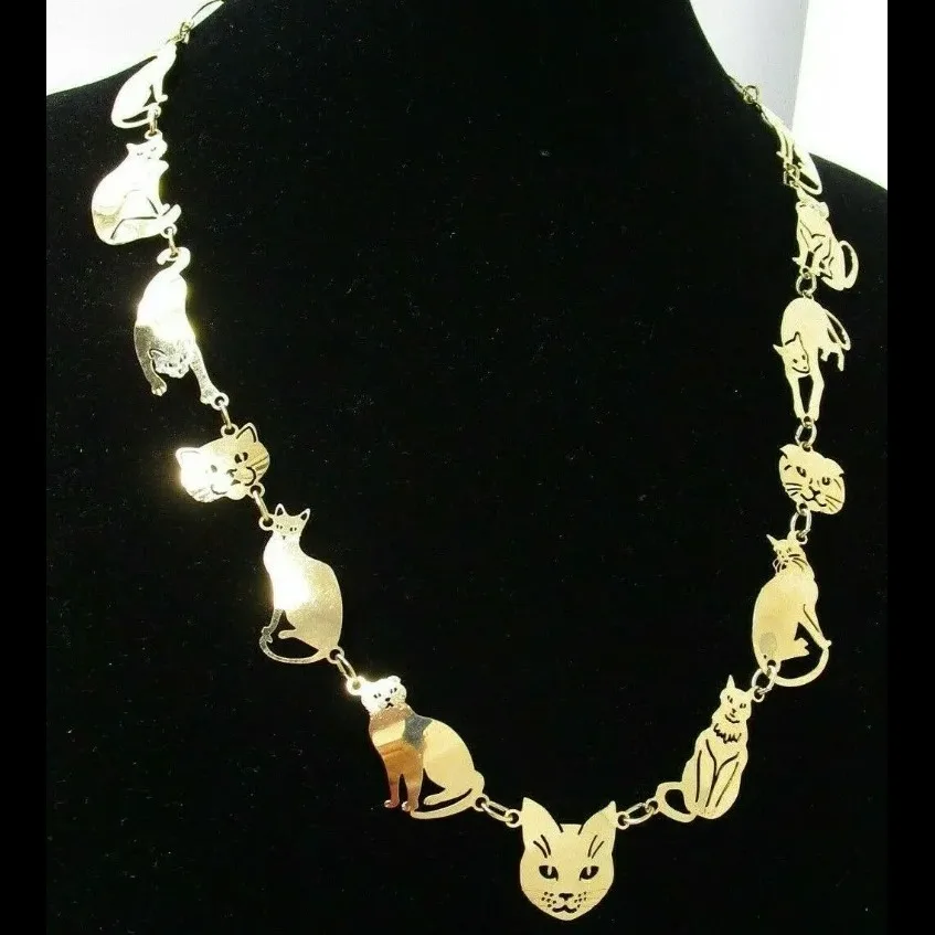 Wild Bryde Persian & Burmese & Siamese & Somali & Abyssinian & Scottish Fold & Maine Coon & Cat Necklace Full-Body, Hallmark Photo - Unofficial Wild Bryde Collector's Guide