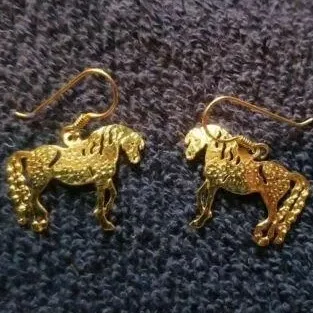 Wild Bryde Welsh Pony Earrings Full-Body, Naturalistic, Hallmark Photo - Unofficial Wild Bryde Collector's Guide