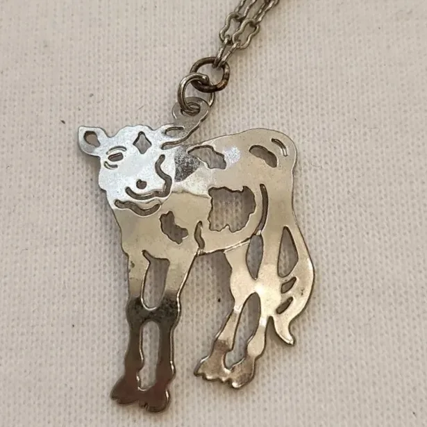 Wild Bryde Calf Earrings, Pendant, Brooch Full-Body, Naturalistic, Hallmark Photo - Unofficial Wild Bryde Collector's Guide