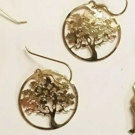 Wild Bryde Oak Tree Earrings Landscape, Framed - Unofficial Wild Bryde Collector's Guide