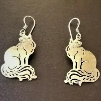 Wild Bryde Maine Coon Earrings Full-Body, Hallmark Photo - Unofficial Wild Bryde Collector's Guide