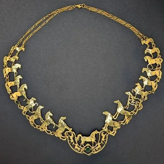 Wild Bryde Horse Necklace Full-Body, Dangles or Articulation, Landscape - Unofficial Wild Bryde Collector's Guide