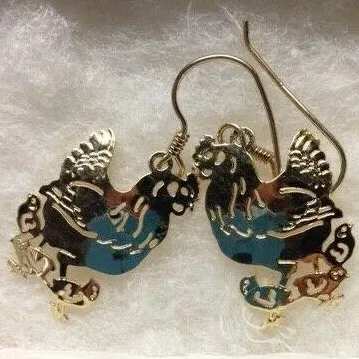 Wild Bryde Hen & Chick Earrings Full-Body, Naturalistic - Unofficial Wild Bryde Collector's Guide