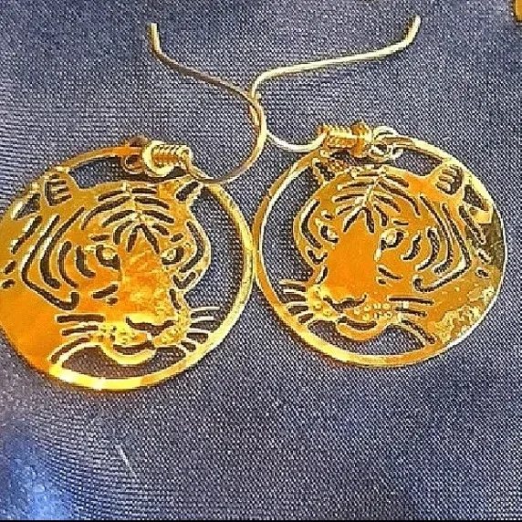 Wild Bryde Tiger Earrings Face Only, Framed - Unofficial Wild Bryde Collector's Guide
