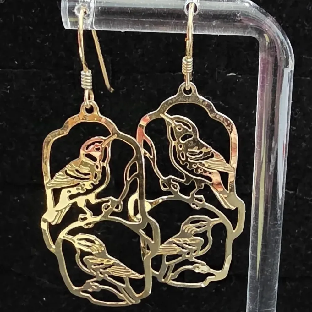 Wild Bryde Warbler Earrings Full-Body, Framed, Hallmark Photo - Unofficial Wild Bryde Collector's Guide