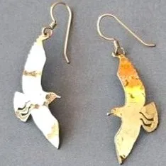 Wild Bryde Seagull Earrings Full-Body, Hallmark Photo, Theme Overlap - Unofficial Wild Bryde Collector's Guide