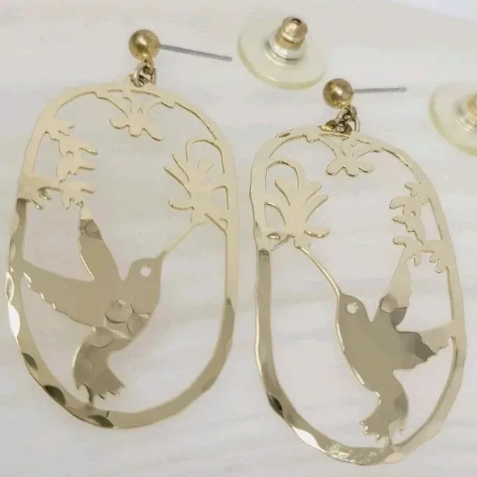 Wild Bryde Hummingbird & Columbine Earrings, Posts, Pendant Full-Body, Framed, Landscape - Unofficial Wild Bryde Collector's Guide