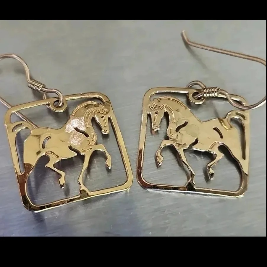Wild Bryde Horse Earrings Full-Body, Framed, Hallmark Photo - Unofficial Wild Bryde Collector's Guide