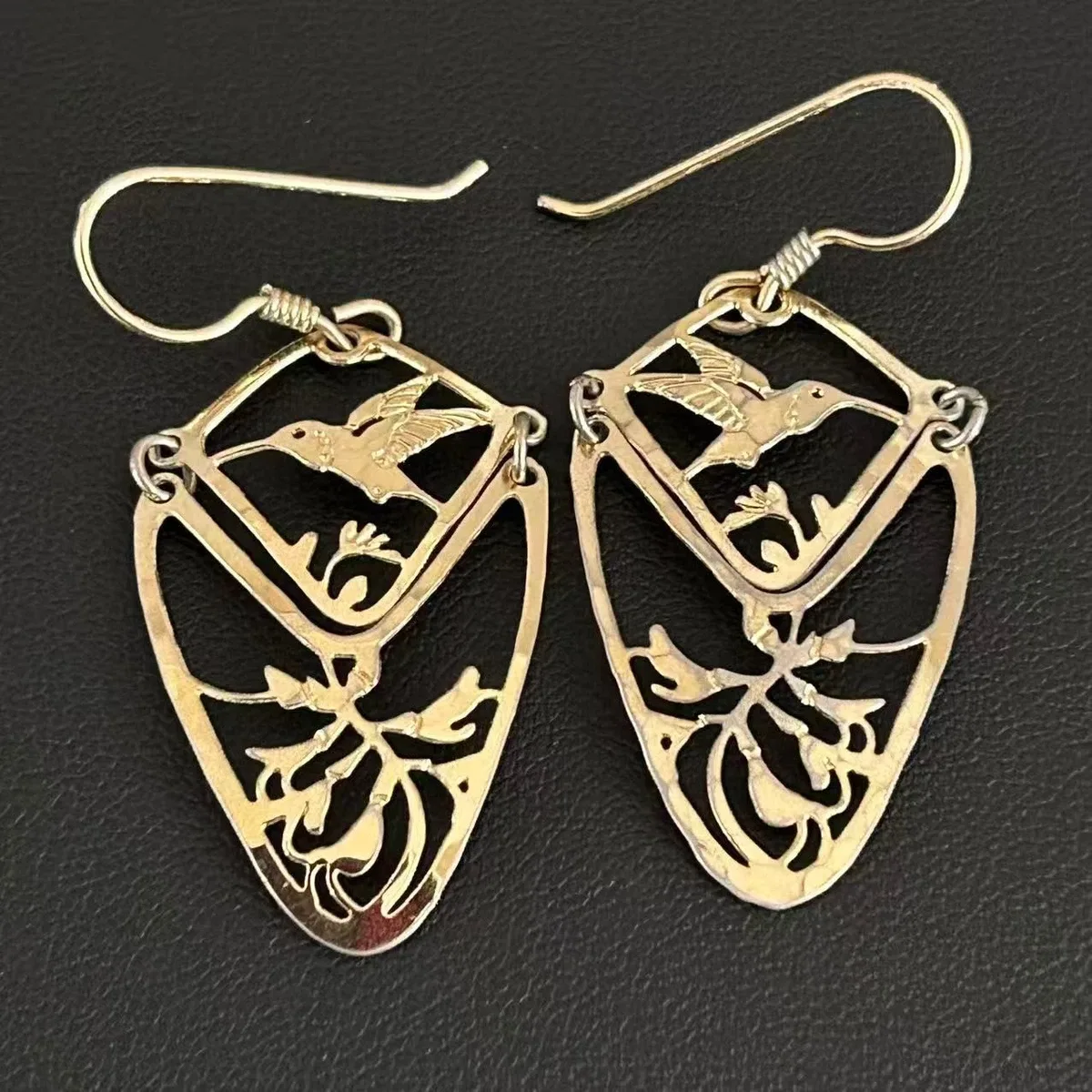 Wild Bryde Anna's Hummingbird Earrings Full-Body, Landscape, Framed - Unofficial Wild Bryde Collector's Guide