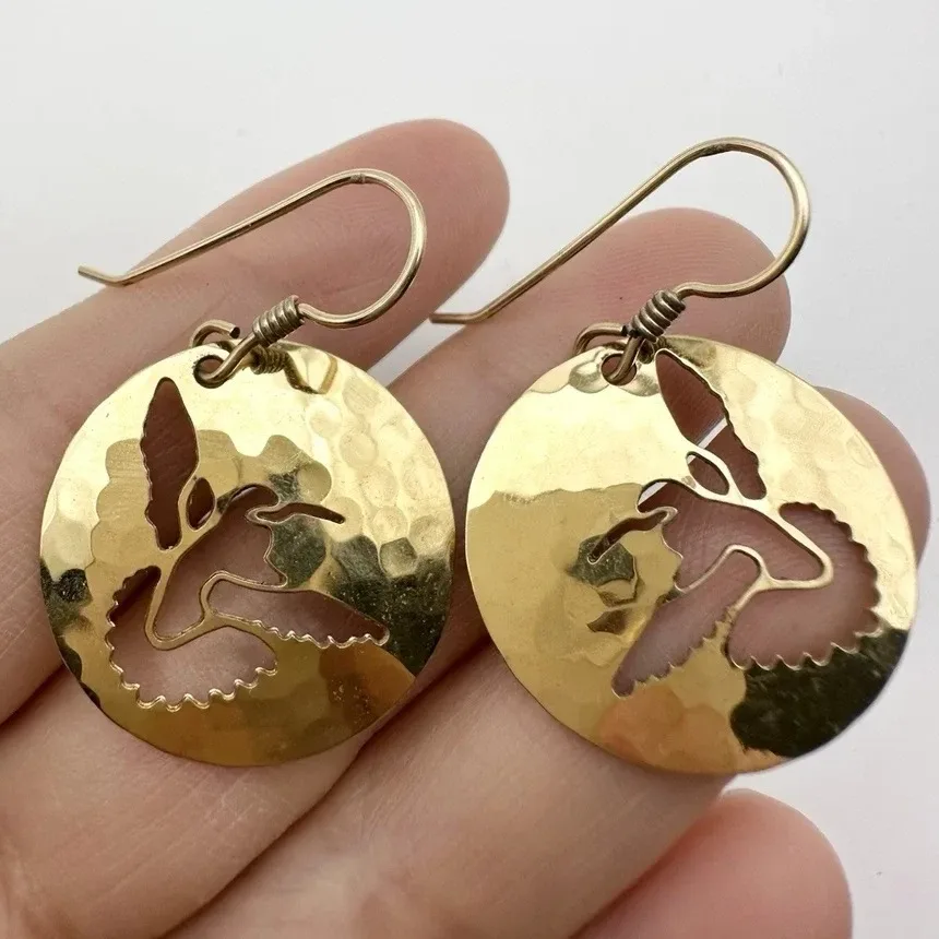 Wild Bryde Hummingbird Earrings Full-Body, Framed - Unofficial Wild Bryde Collector's Guide