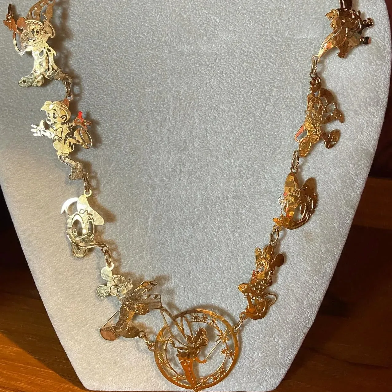 Wild Bryde Tinkerbell & Mickey Mouse & Minnie Mouse & Goofy & Donald Duck & Daisy Duck & Pinocchio & Jiminy Cricket & Dumbo & Pluto Necklace Full-Body, Whimsical, Dangles or Articulation - Unofficial Wild Bryde Collector's Guide