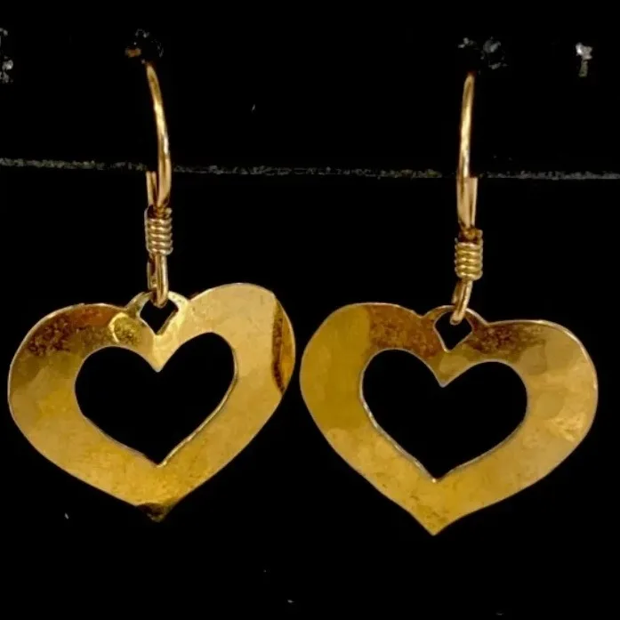 Wild Bryde Heart Earrings - Unofficial Wild Bryde Collector's Guide