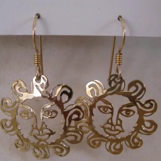 Wild Bryde Sun Earrings Face Only, Hallmark Photo - Unofficial Wild Bryde Collector's Guide