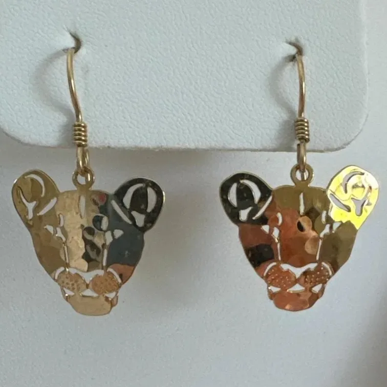 Wild Bryde Lioness Earrings Face Only, Hallmark Photo - Unofficial Wild Bryde Collector's Guide