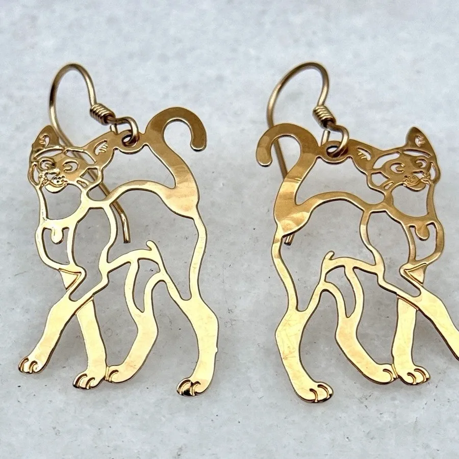 Wild Bryde Siamese Earrings Full-Body, Whimsical, Hallmark Photo - Unofficial Wild Bryde Collector's Guide