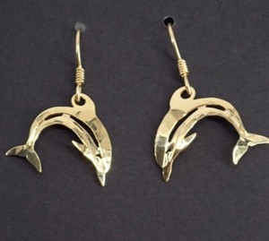 Wild Bryde Striped Dolphin Earrings Full-Body - Unofficial Wild Bryde Collector's Guide