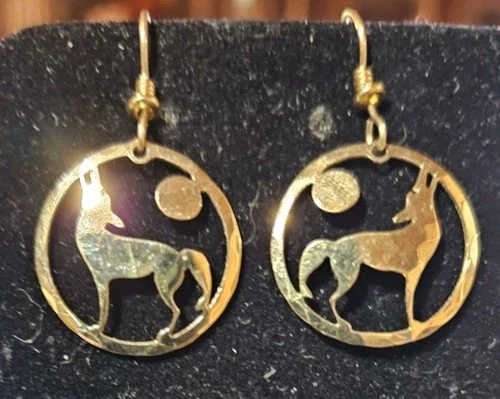 Wild Bryde Coyote Earrings, Brooch, Ornament Species Photo - Unofficial Wild Bryde Collector's Guide