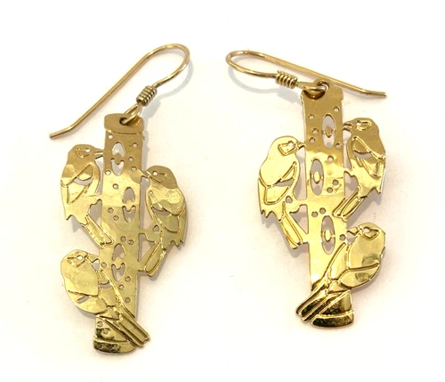 Wild Bryde Finch Earrings Full-Body, Pairs and Families, Hallmark Photo - Unofficial Wild Bryde Collector's Guide