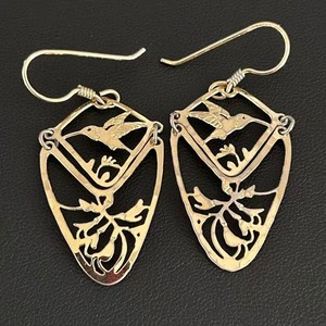 Wild Bryde Hummingbird Earrings Full-Body, Framed, Landscape - Unofficial Wild Bryde Collector's Guide
